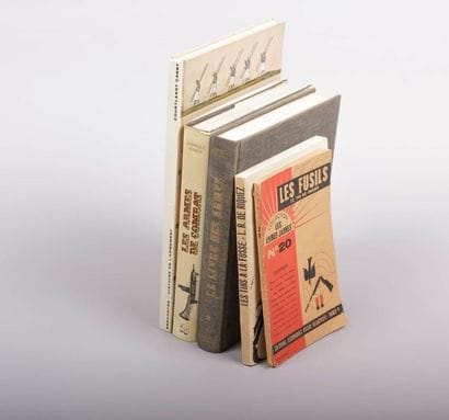 Ensemble de cinq livres brochés sur le

thème...