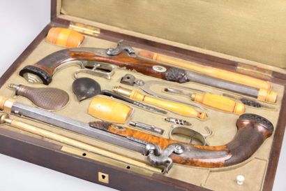 Pistolets de duel en coffret - système à...