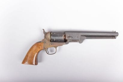 Revolver type Colt Navy - barillet gravé...