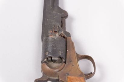 Revolver type Colt Navy - barillet gravé...