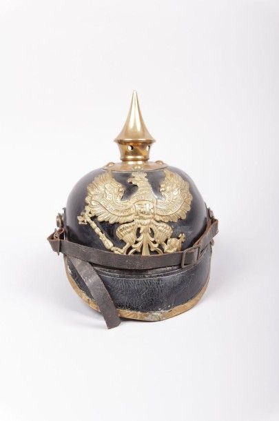 Casque Mle 1895 - pièces en laiton peintes

de...
