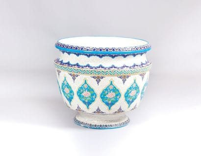 GIEN
Cache pot en émaux cloisonnés posant...