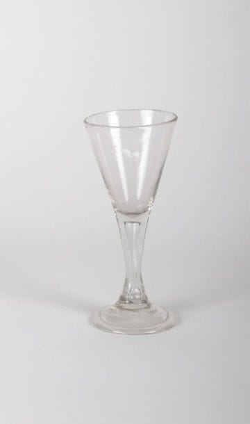Verre à pied étiré d’un seul tenant

contenant...