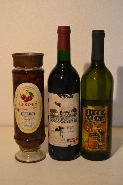 Lot de 3 flacons comprenant :		

1 Blle	CORBIÈRES...