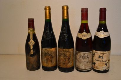 Lot de 5 blles comprenant :		

2 Blles	ANJOU...