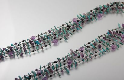 Collier à quatre rangs de perles de turquoise,...