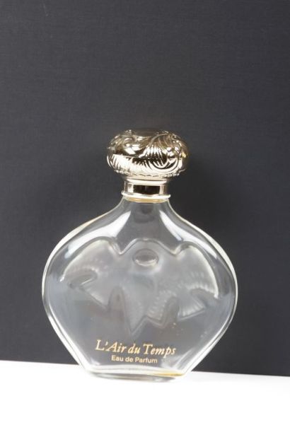 NINA RICCI

Flacon de parfum 