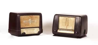 Deux postes de radio de marque DUCRETET THOMSON...