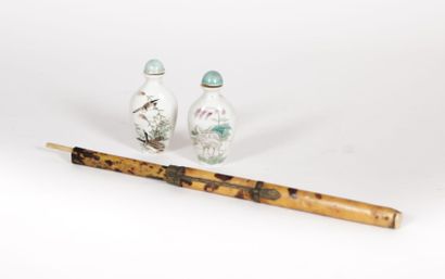 Lot composé de deux tabatières à opium en...