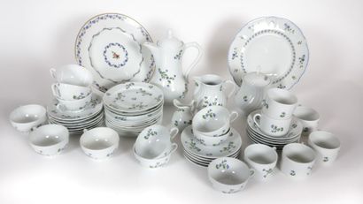 LIMOGES - La Porcelaine du Lys Royal 

Partie...