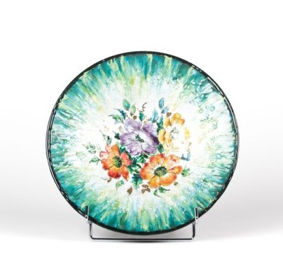 LIMOGES - Manufacture D. Moreau

Plat rond...