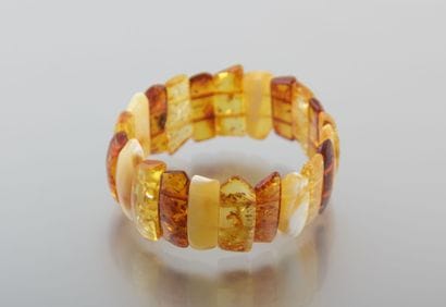Bracelet de perles oblongues d'ambre, de...