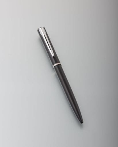 WATERMAN stylo laqué noir