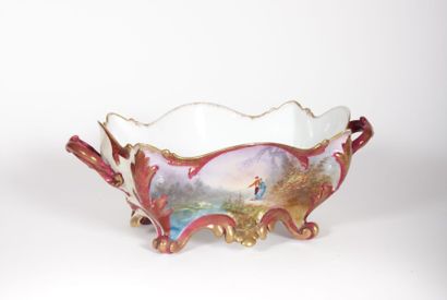 Jardinière en porcelaine polychrome à décor...
