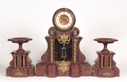 Garniture de cheminée comprenant une

pendule...