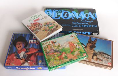 Lot de jeux de société composé d'un coffret...