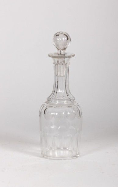 Carafon en verre translucide et un bouchon,...