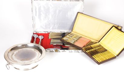 Partie de ménagère en inox et manche en composition...