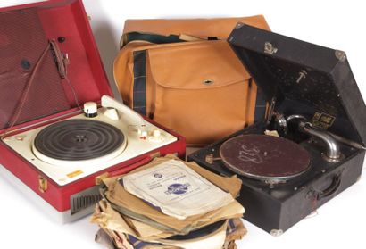 Ensemble de disques vinyles divers et deux...