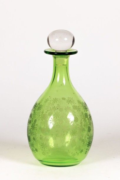 BACCARAT

Carafe en cristal et un bouchon...