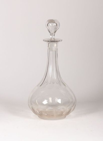 BACCARAT

Carafe en cristal translucide et...