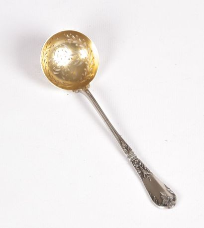 Cuillère à saupoudrer en argent, le

manche...