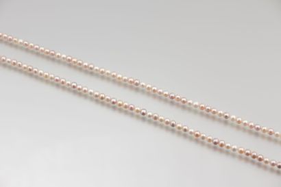 Sautoir de perles de culture d’eau douce

aux...