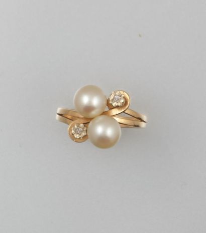 Bague Toi et Moi en or jaune et en or gris,

ornée...