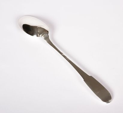 Cuillère à ragoût en argent, modèle uniplat.

Poinçons...