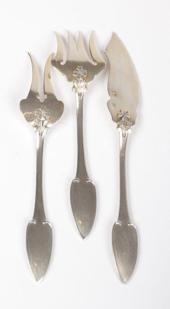Trois pièces de service à condiments en

argent,...