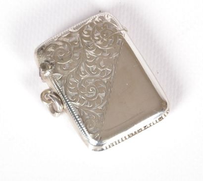Porte-allumettes, pyrogène en argent de

forme...