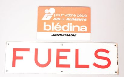 Lot de deux plaques rectangulaires l'une...