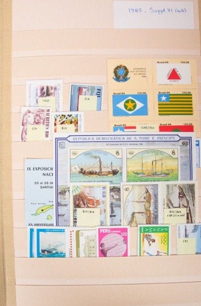 Un album + pages Divers cinq continents....