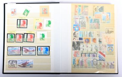 Un album France dont 398, Andorre, Monaco,...