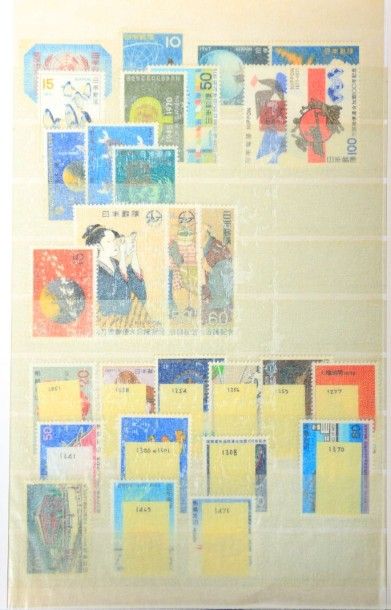 Deux volumes dont Vatican, Suisse, Japon,...