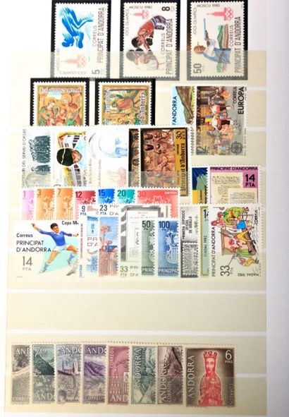 un volume dont Espagne, bloc Picasso, Andorre,...