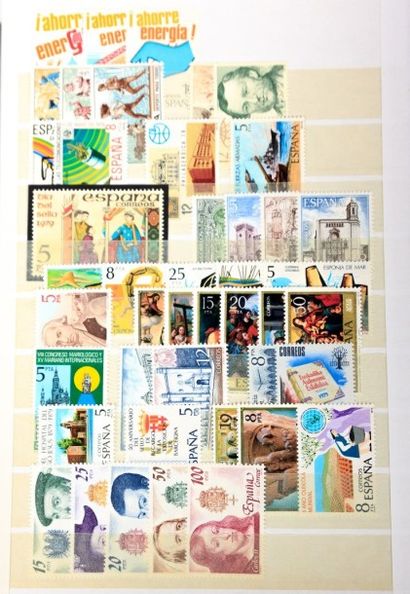 un volume dont Espagne, bloc Picasso, Andorre,...