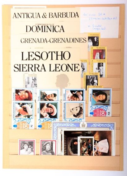 A TRIER un lot de de timbres des cinq continents,...