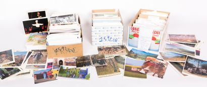 [DIVERS] 

Ensemble de cartes imprimées modernes...