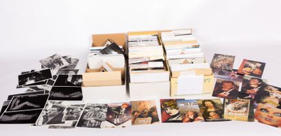 [PHOTOGRAPHIES - PHOTOMONTAGE] 

Ensemble...