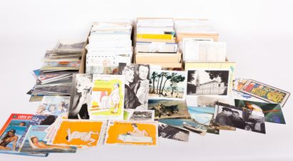 [DIVERS] 

Ensemble de cartes imprimées modernes...