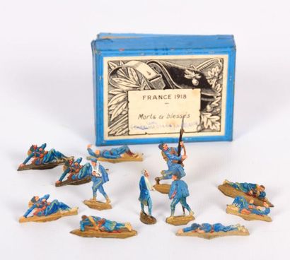 Lot de douze figurines en plomb moulé peint...