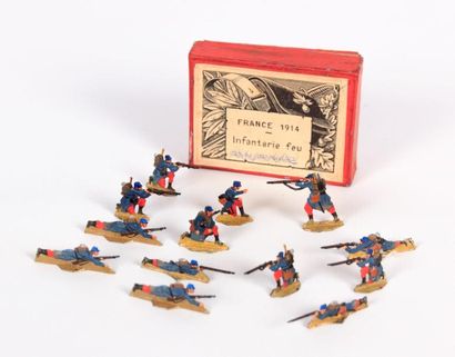 Lot de treize figurines en plomb moulé peint...