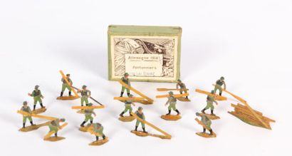 Lot de seize figurines en plomb moulé peint...