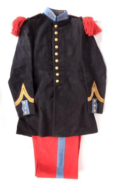 Uniforme de Saint Cyrien composé d'une tunique...