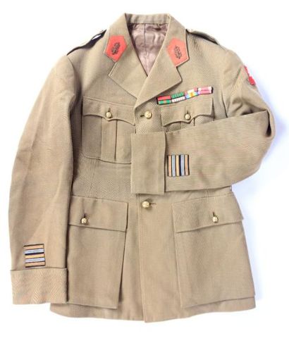 Vareuse d'officier au grade de Lieutenant...