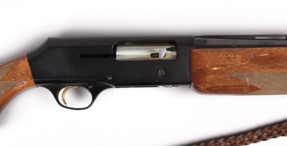 Fusil Browning B80SL - Cal. 12/70

N° 420PX16413...
