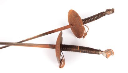 Paire d'épées de combat - fabrication Coulaux...