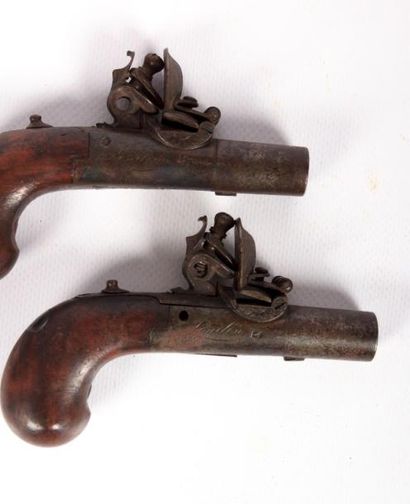 Paire de pistolets de poche à l'écossaise...