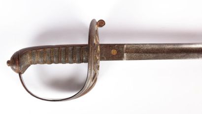 Sabre anglais - garde fer ajourée - poignée...